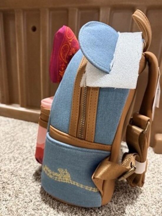 Big Thunder Mountain Minnie Mouse Main Attraction LOUNGEFLY Backpack Disney NEW - Picture 2 of 4